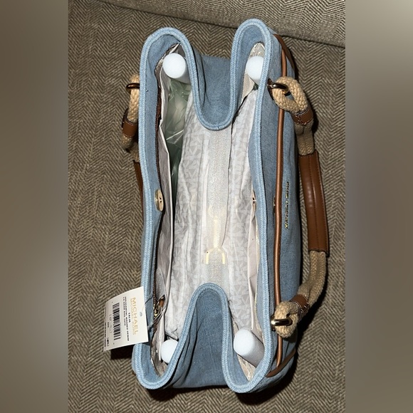 $258 Michael Kors Talia Large Grab Bag Tote Purse Washed Denim NWT - Picture 4 of 7